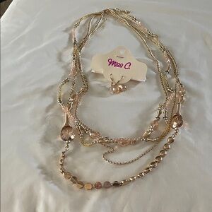 Elegant Gold and Pink Necklace Set
